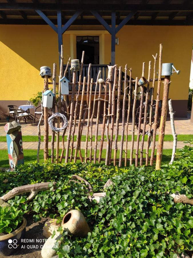 Kreativ Ferienwohnung Domizil Der Sinne Bad Liebenwerda Exterior foto